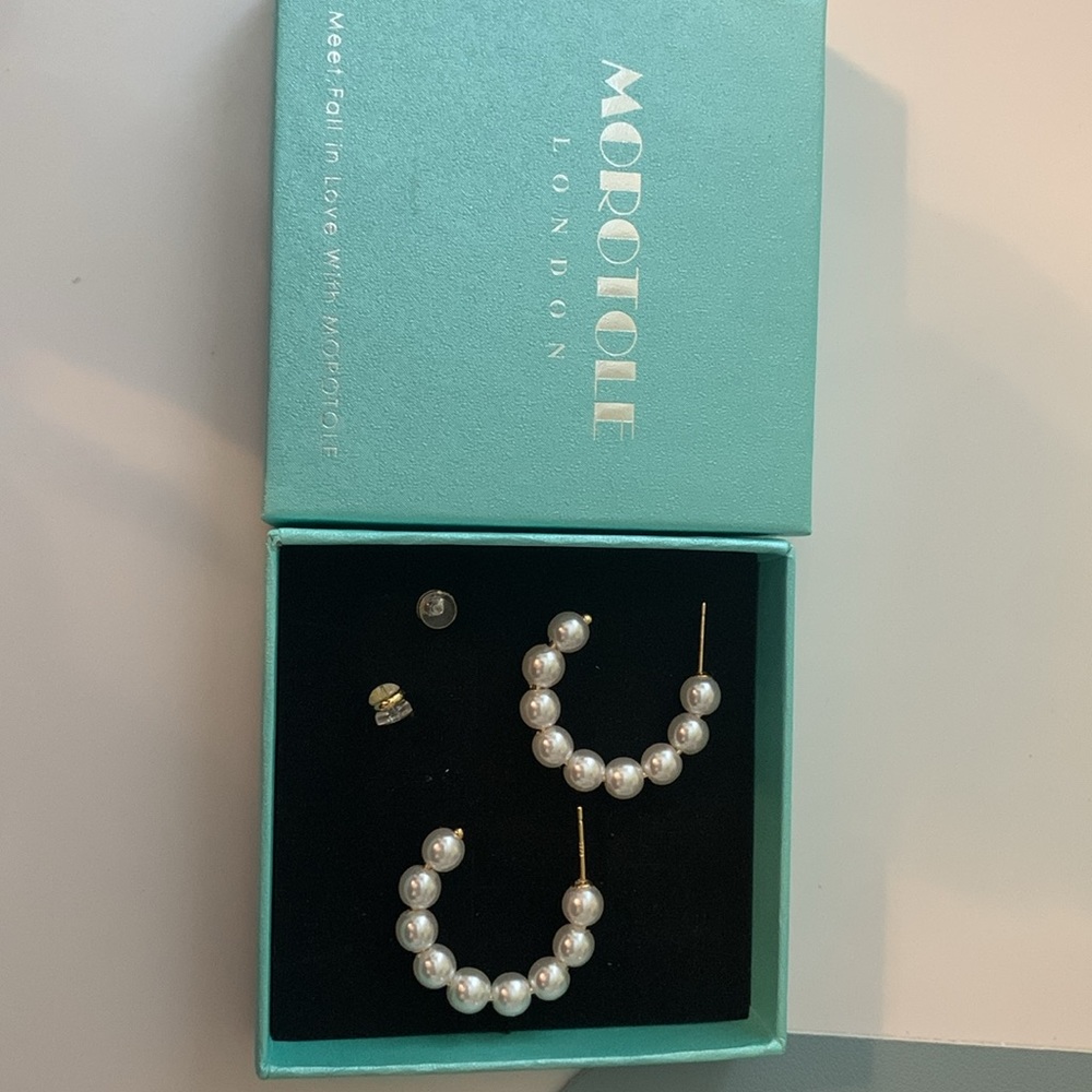 Morotole London 14k gold pearl hoop earrings